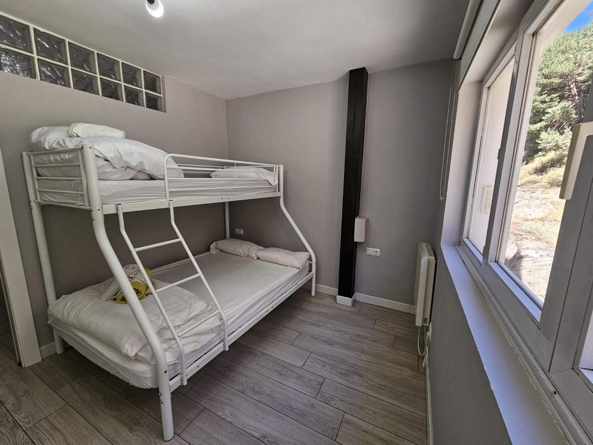 סיירה נבדה Precioso Apartamento En La Plaza מראה חיצוני תמונה